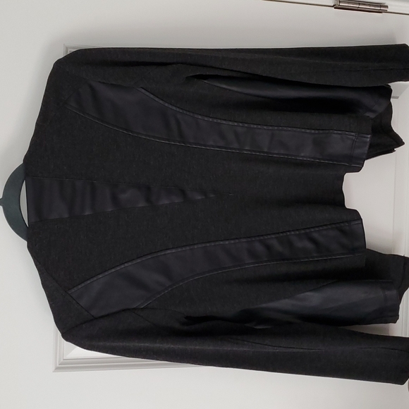 Kensie Small Jacket - Picture 4 of 6